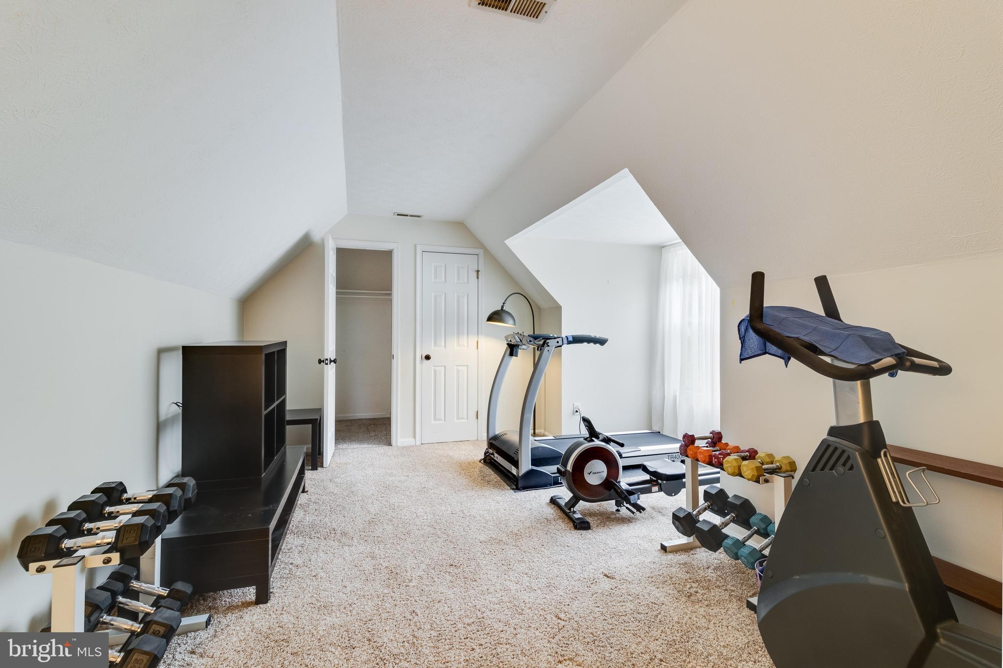 21747 Potomac View Dr