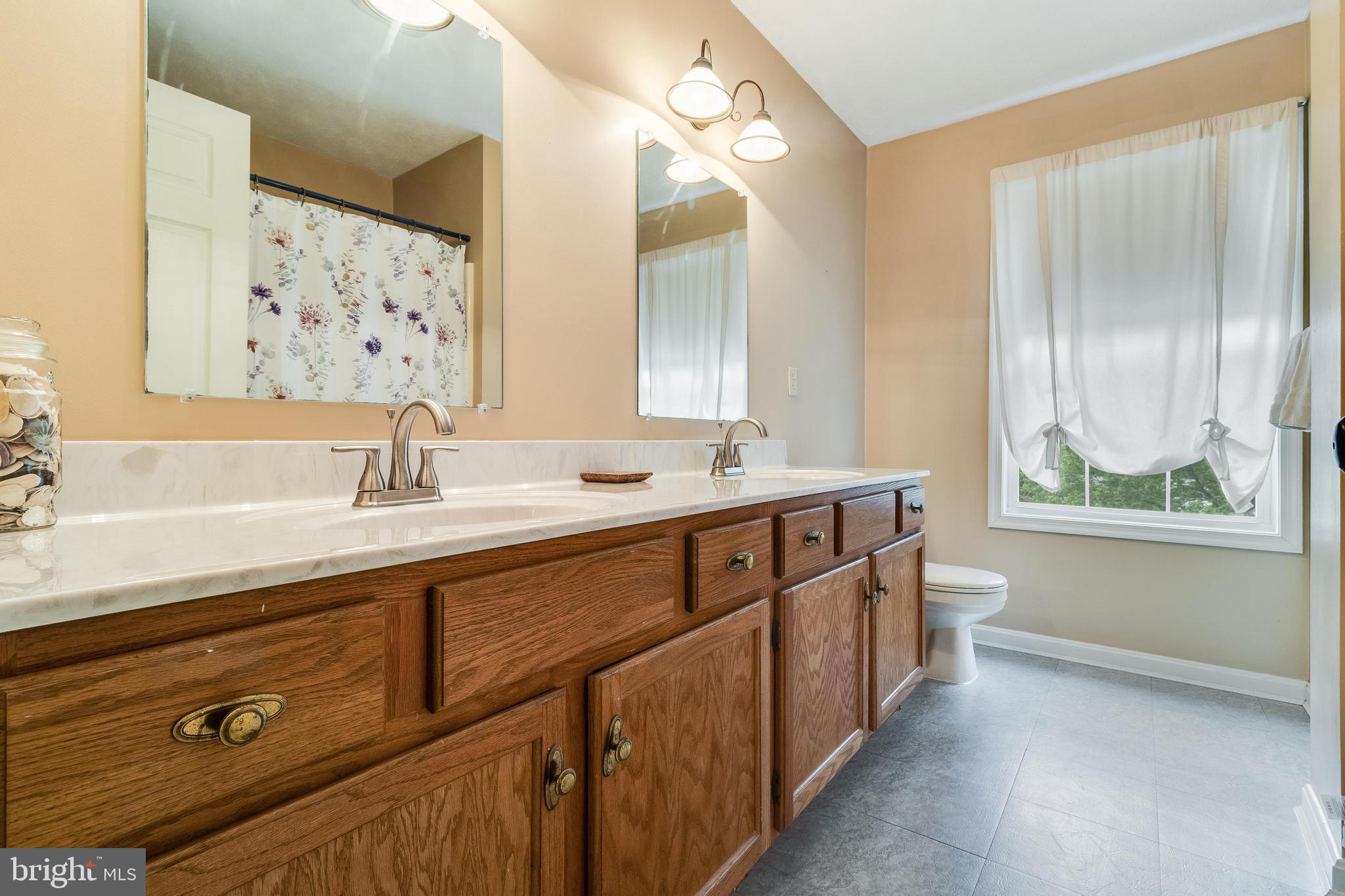 21747 Potomac View Dr
