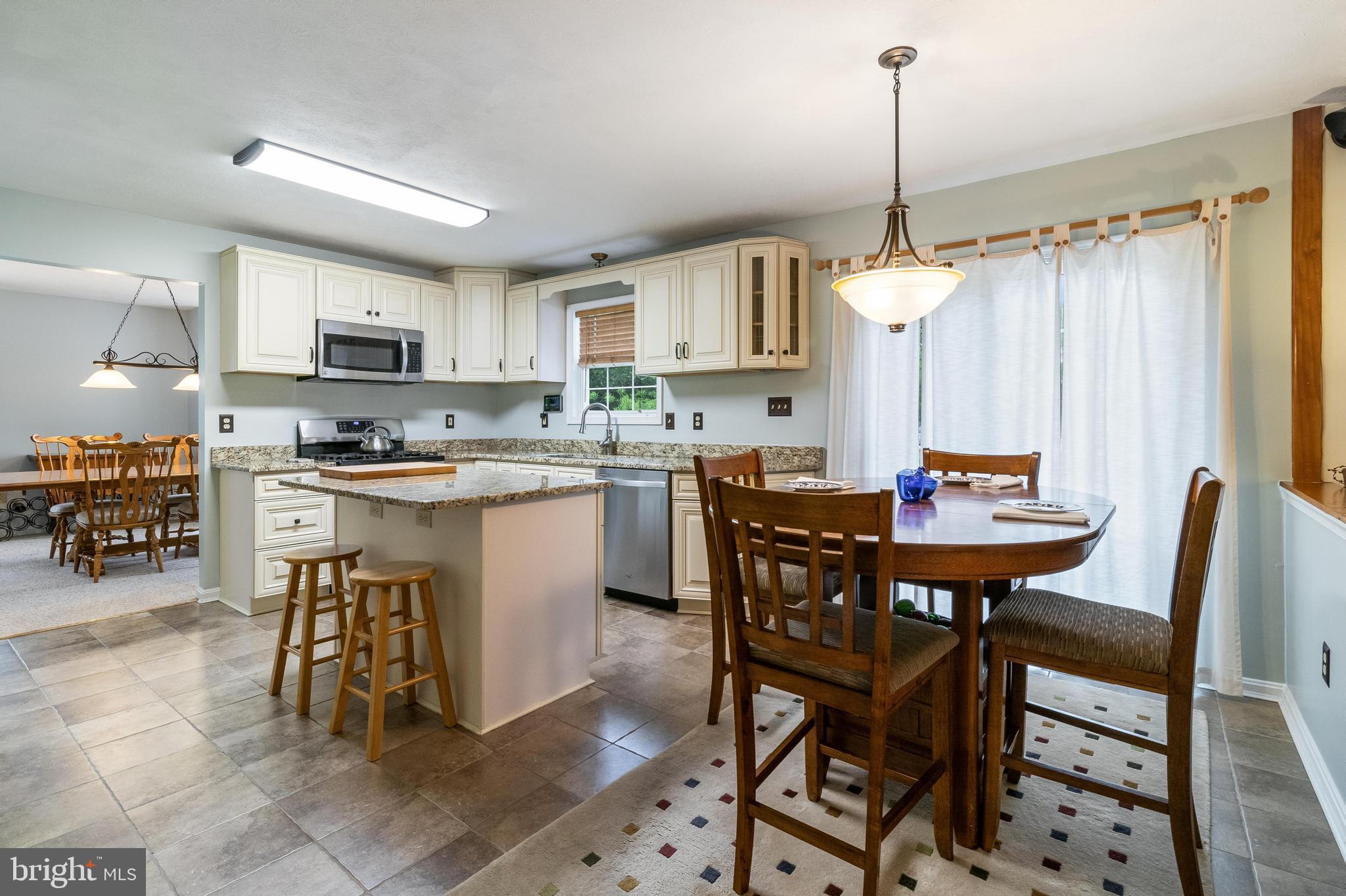 21747 Potomac View Dr