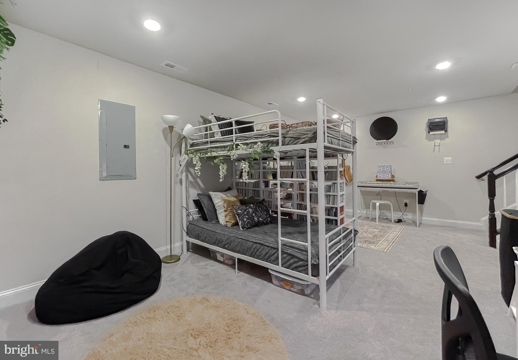 45407 Englewood Way