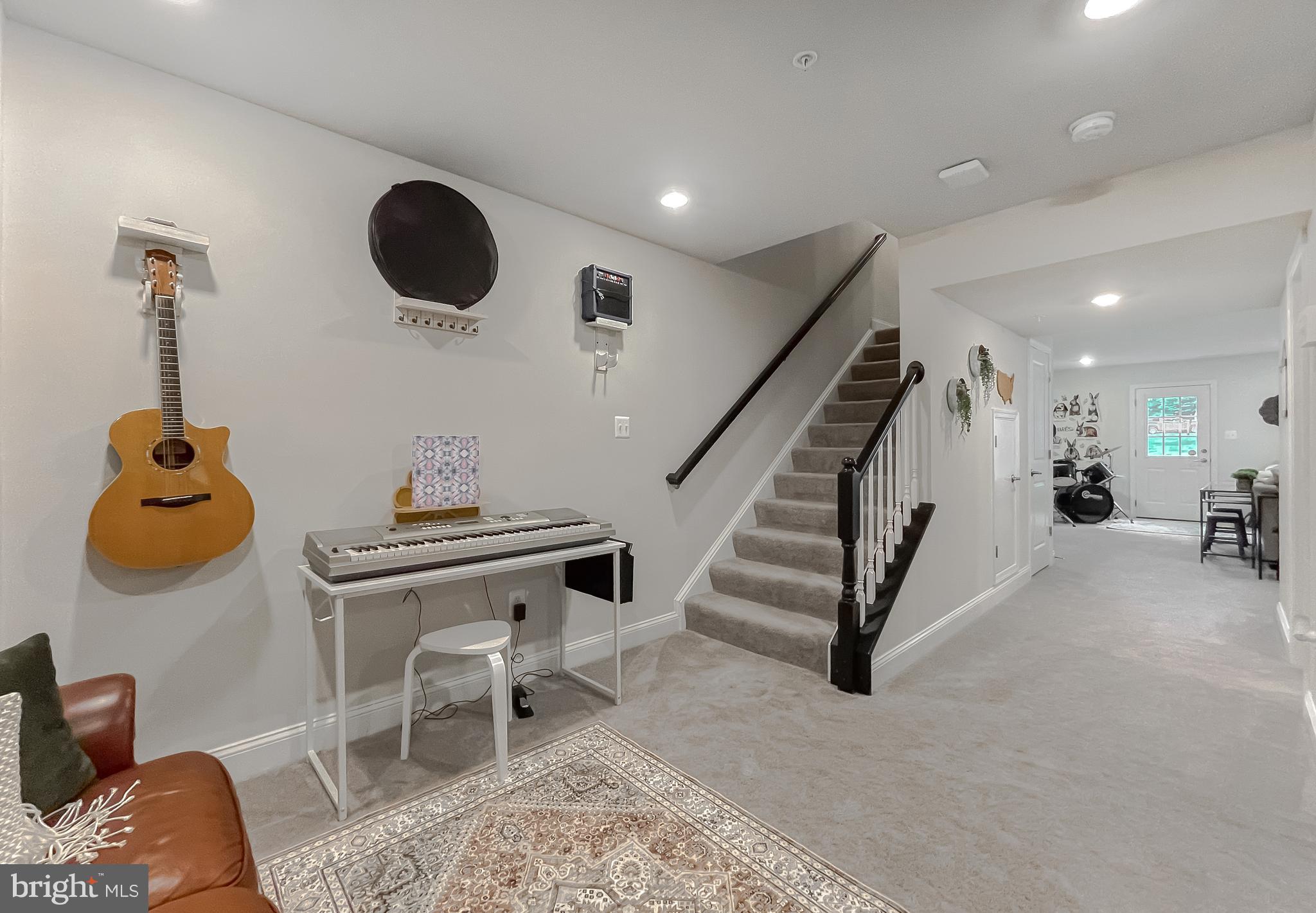 45407 Englewood Way