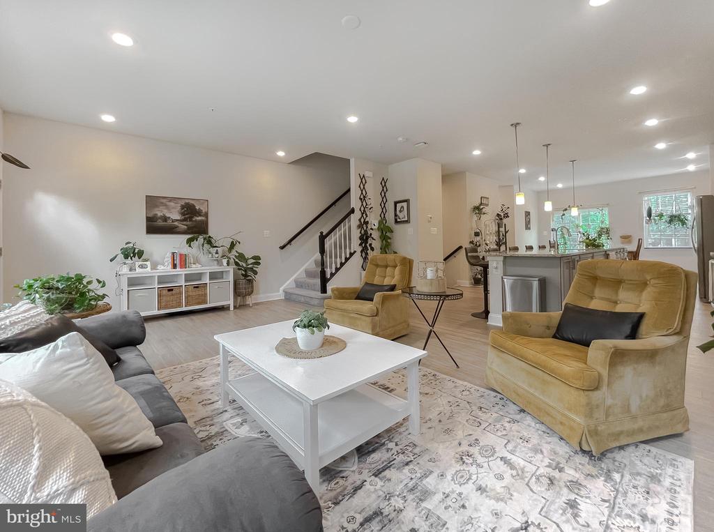 45407 Englewood Way
