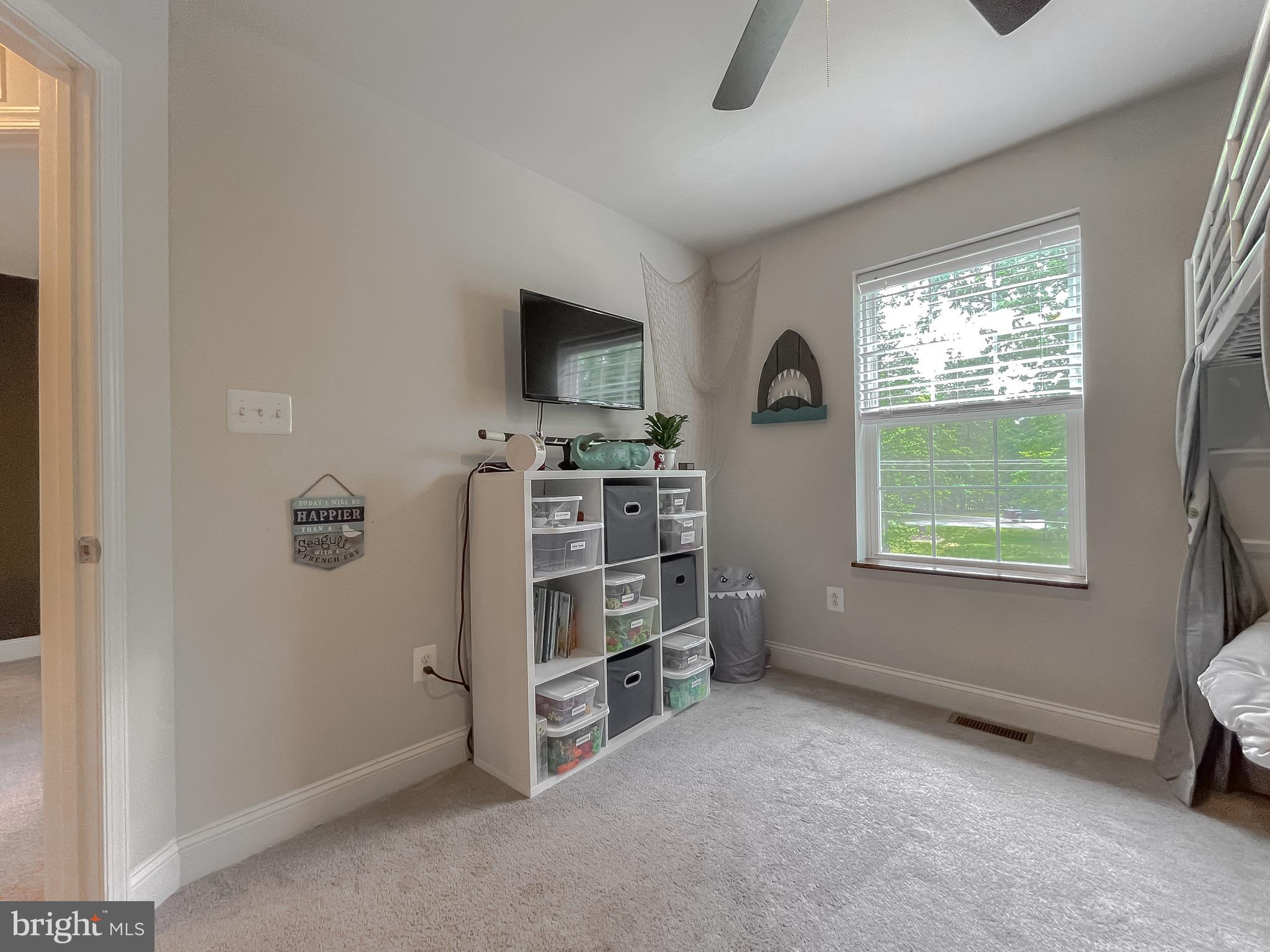 45407 Englewood Way