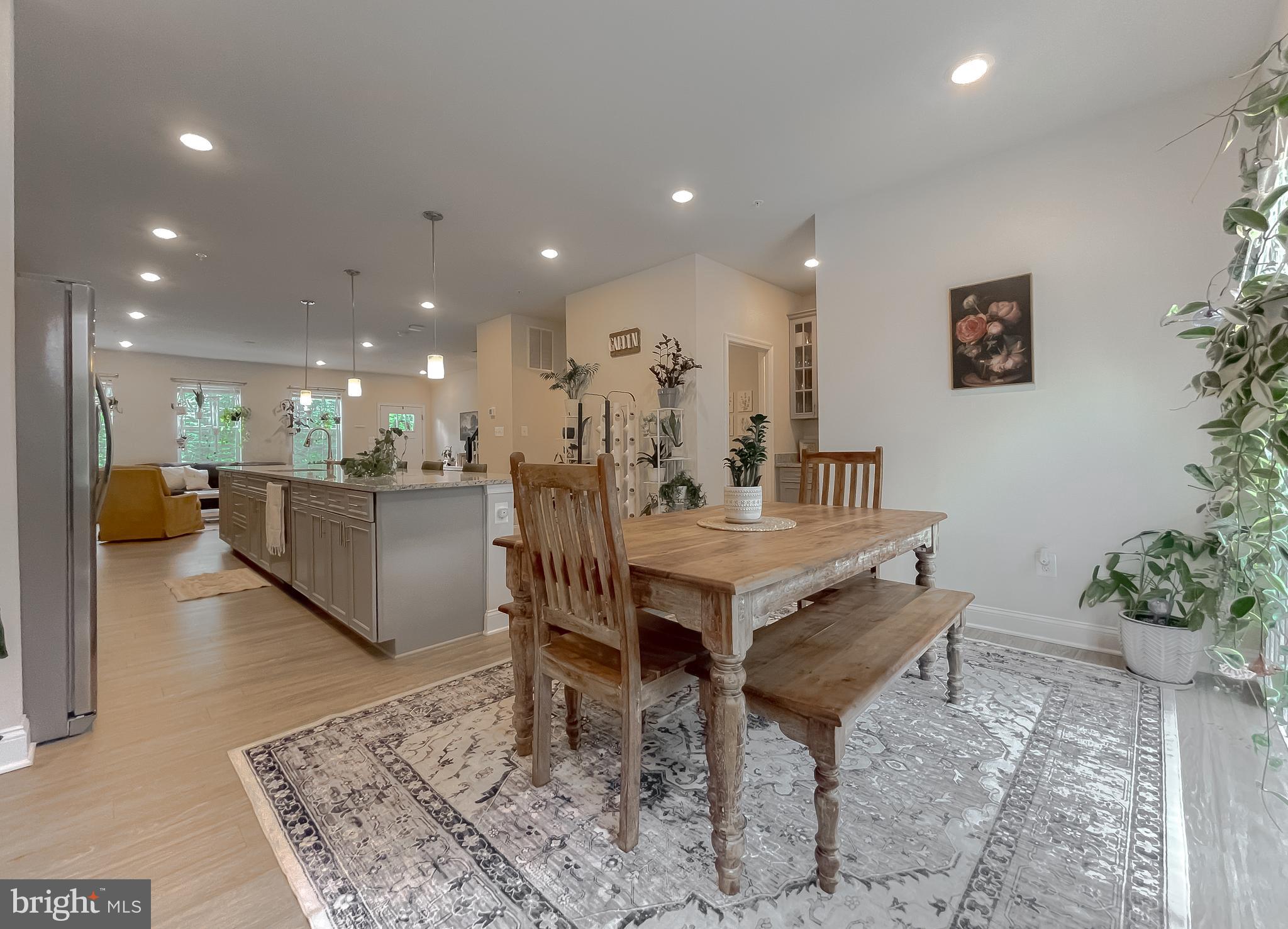 45407 Englewood Way