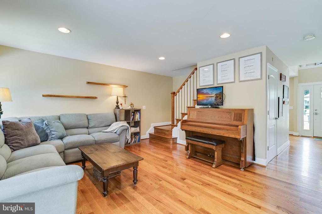 20854 Dove Pl