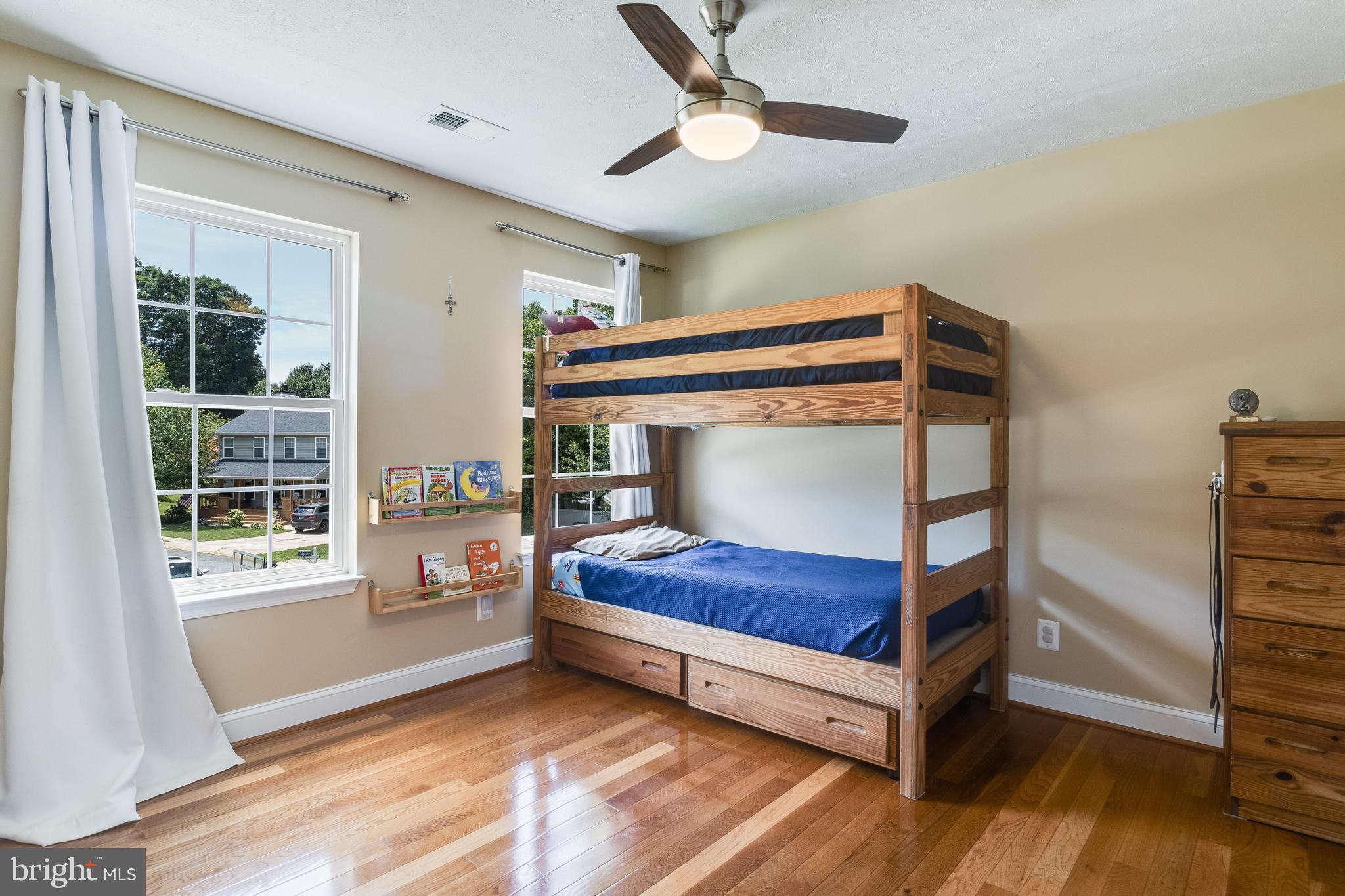 20854 Dove Pl