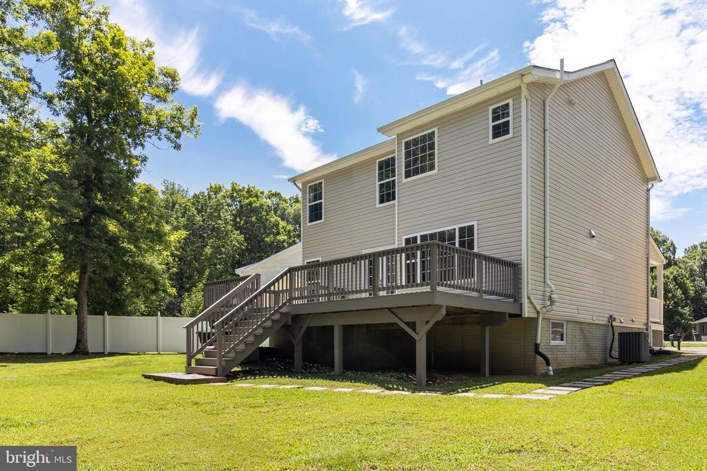 20854 Dove Pl