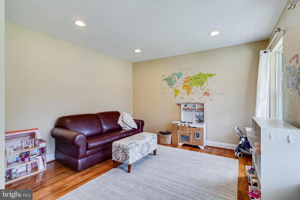 20854 Dove Pl