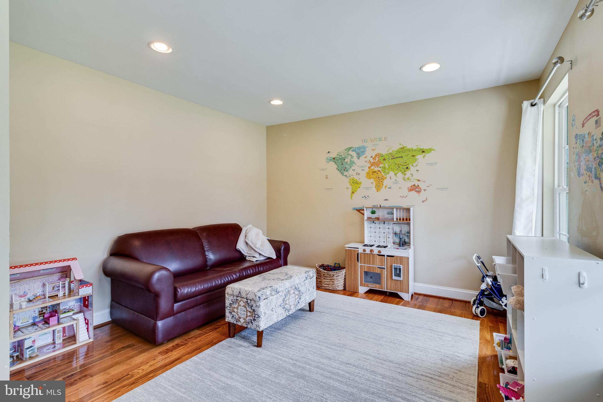 20854 Dove Pl