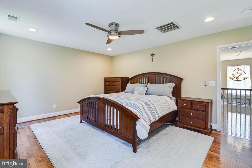 20854 Dove Pl