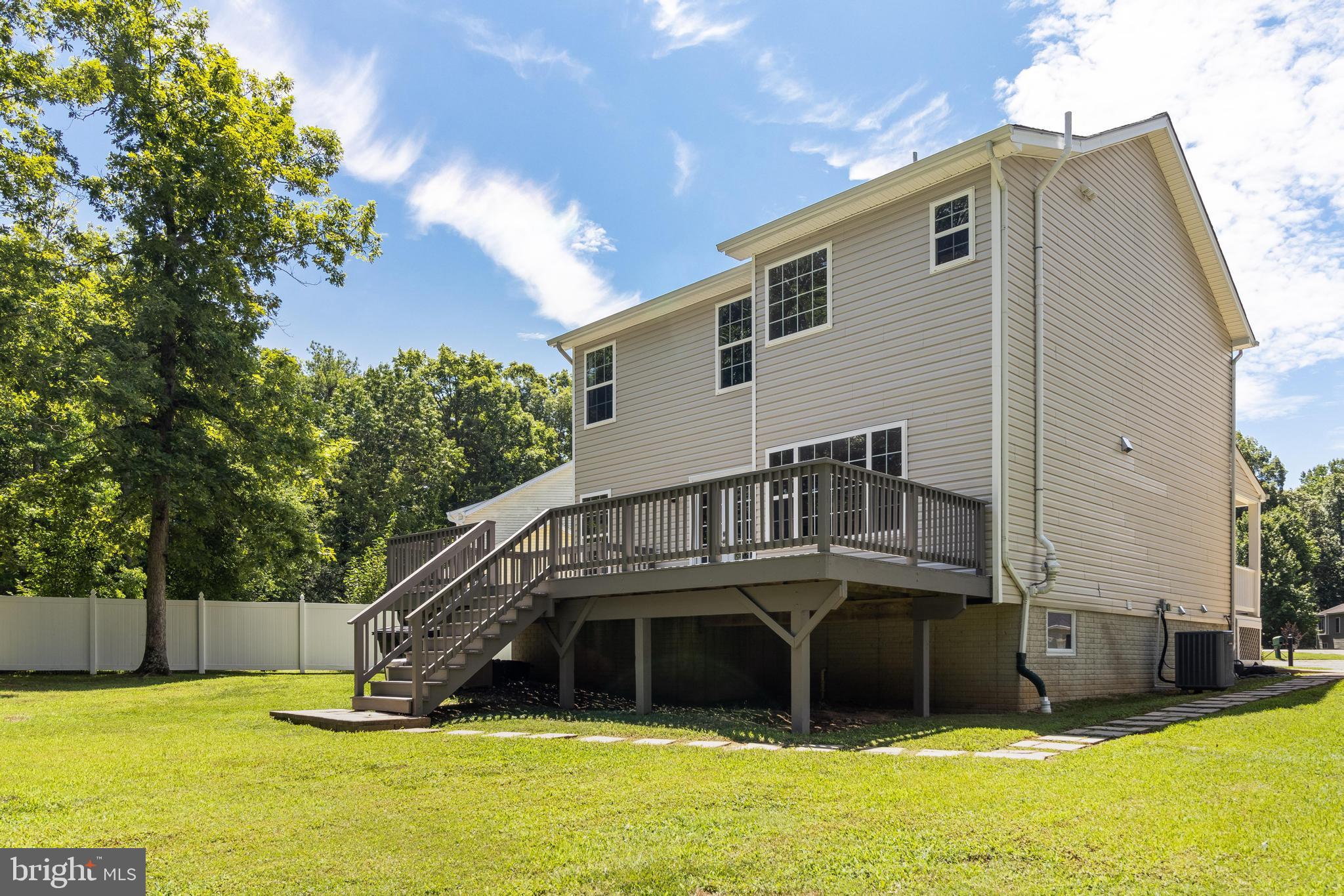 20854 Dove Pl