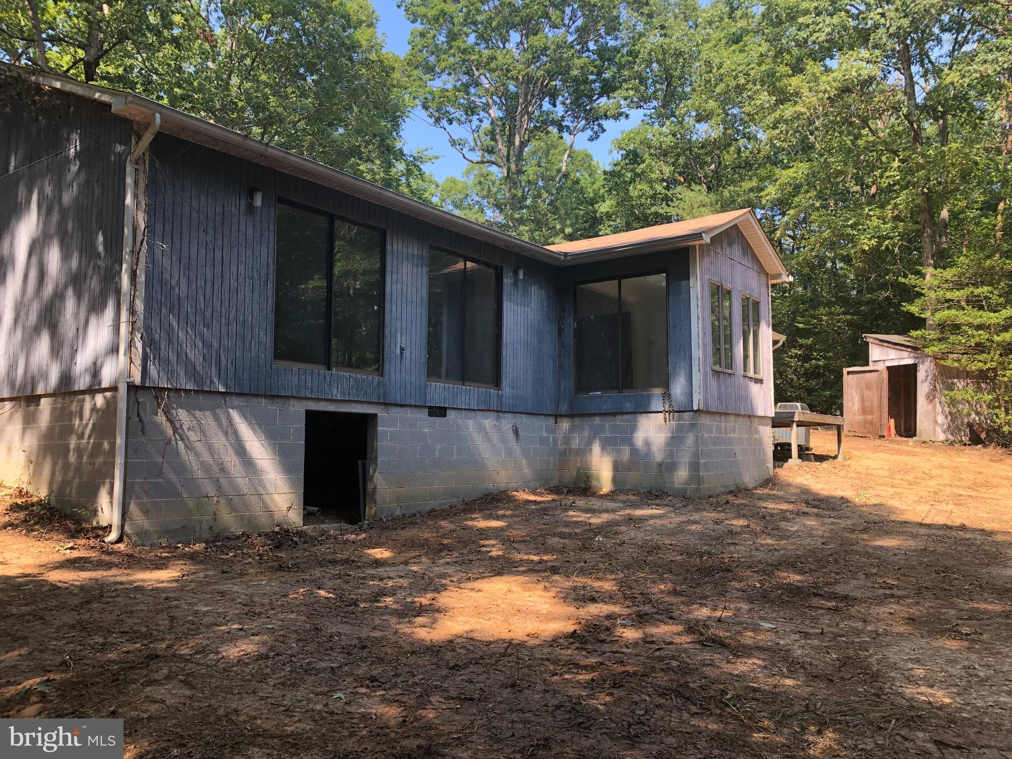 44471 Hawks Nest Estate Ln