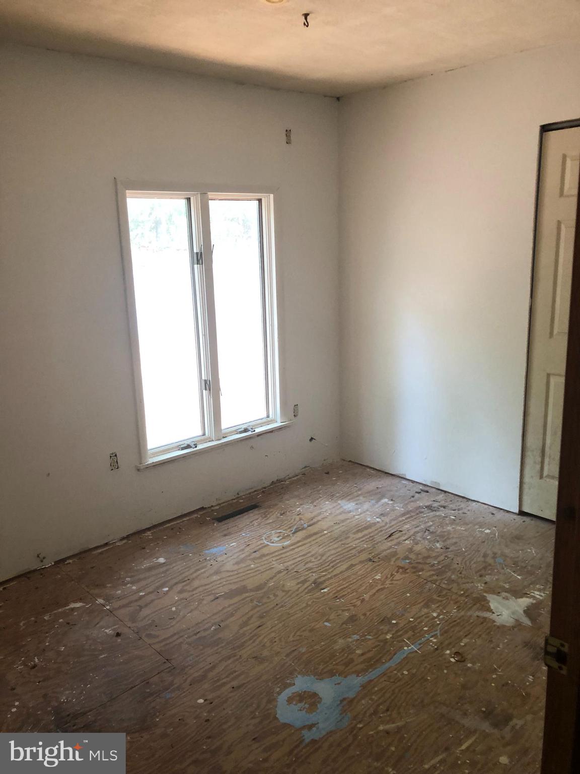 44471 Hawks Nest Estate Ln