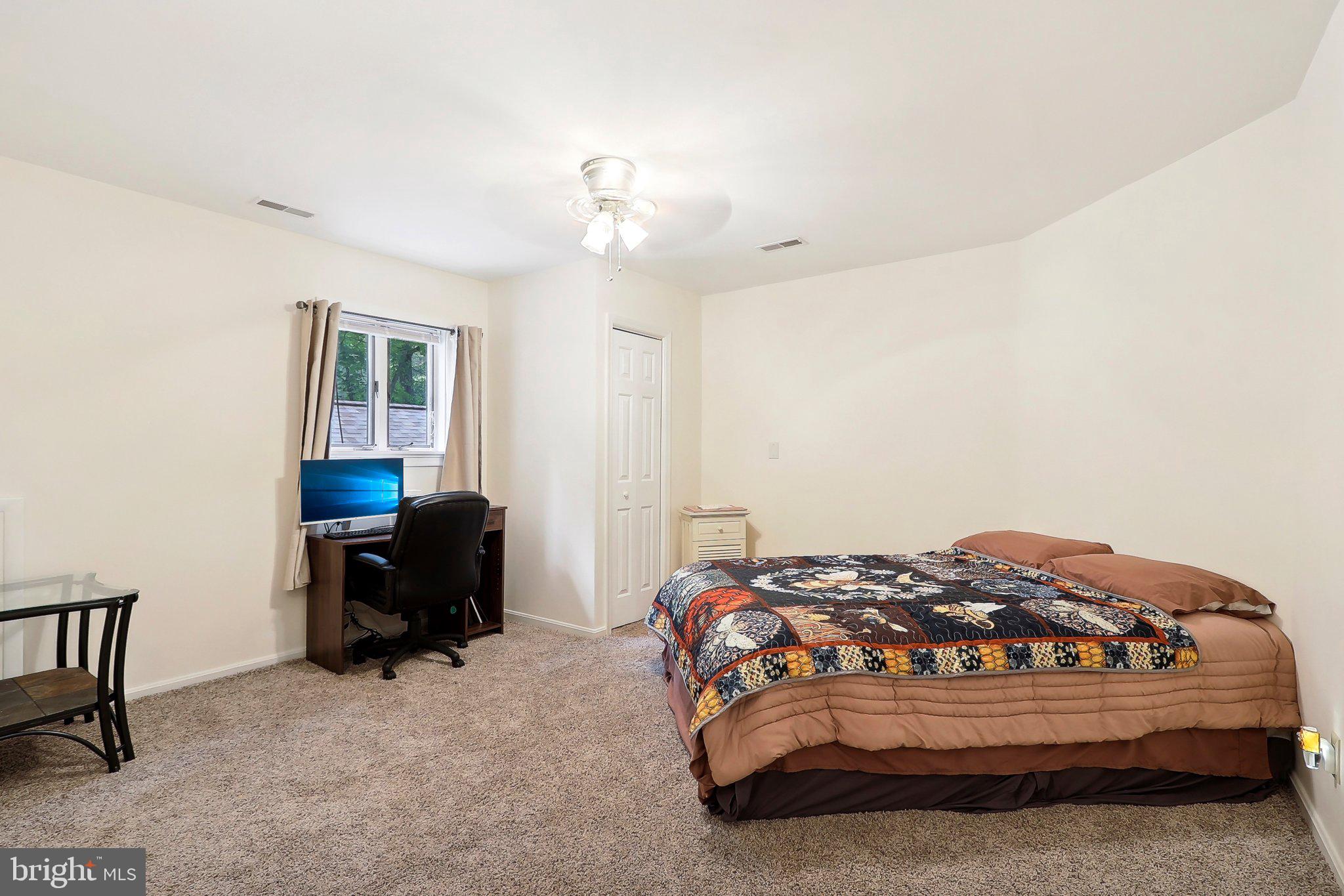 44592 Aspen Ln