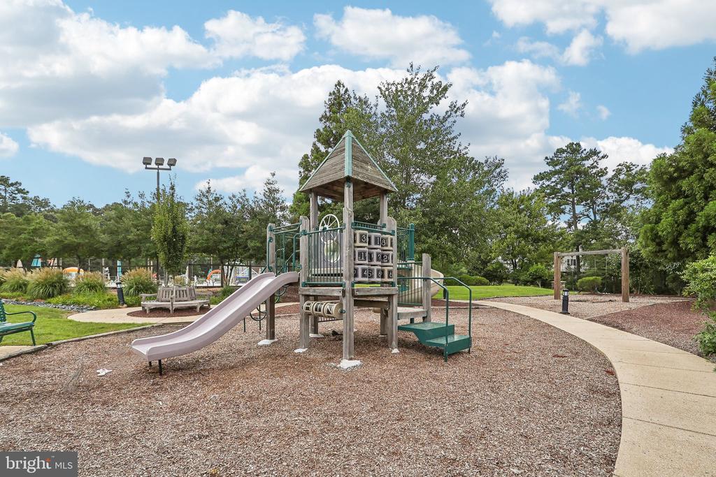 44592 Aspen Ln