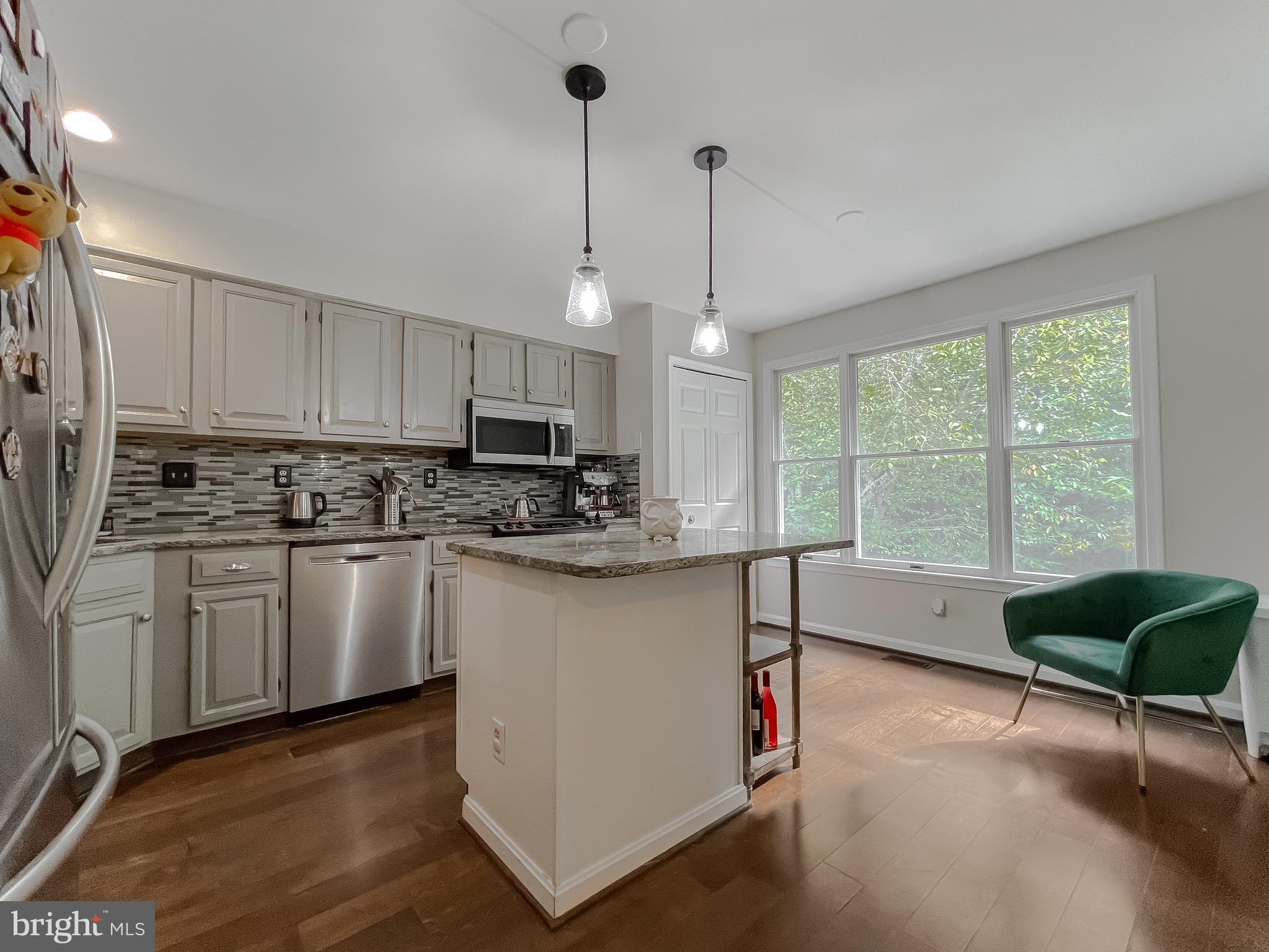 40407 Breton View Dr