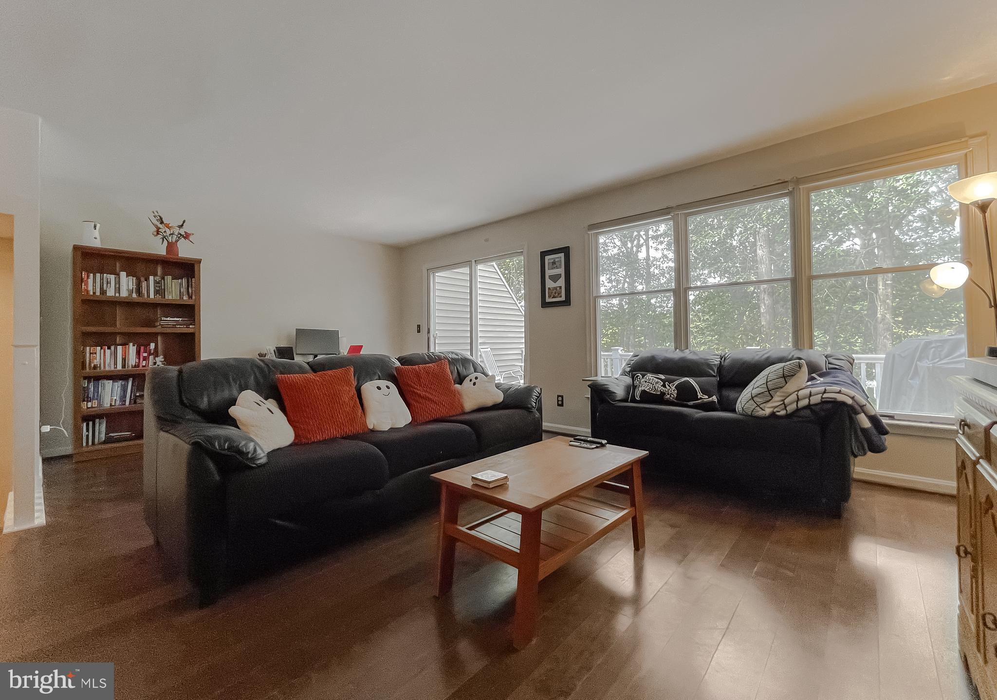40407 Breton View Dr