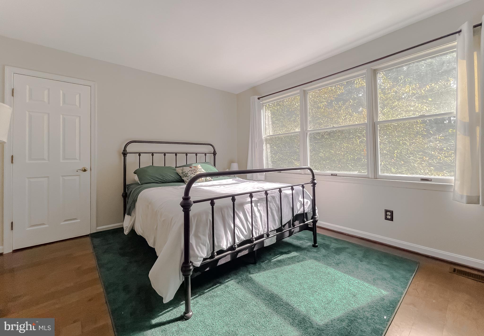 40407 Breton View Dr