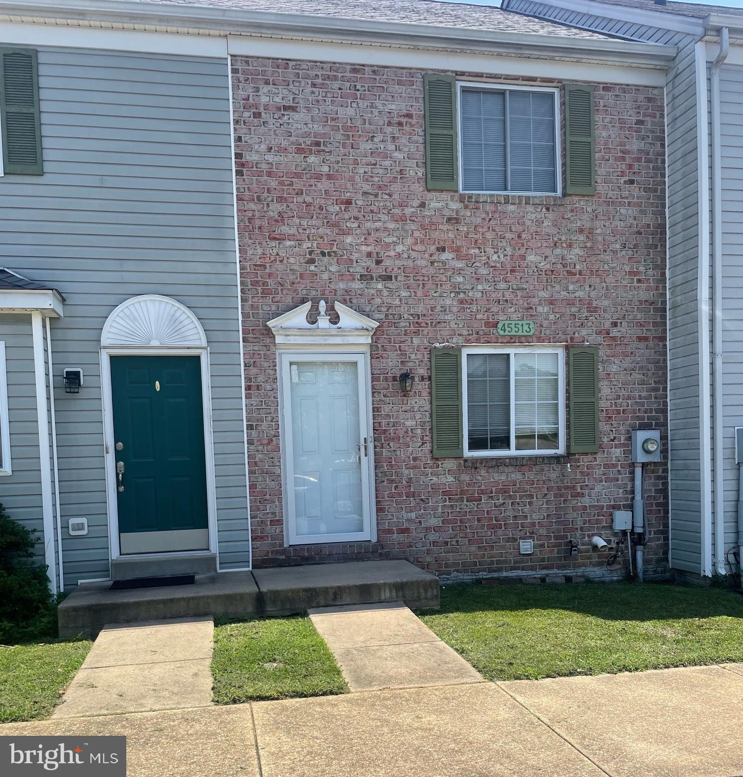 45513 Knockeyon Ln