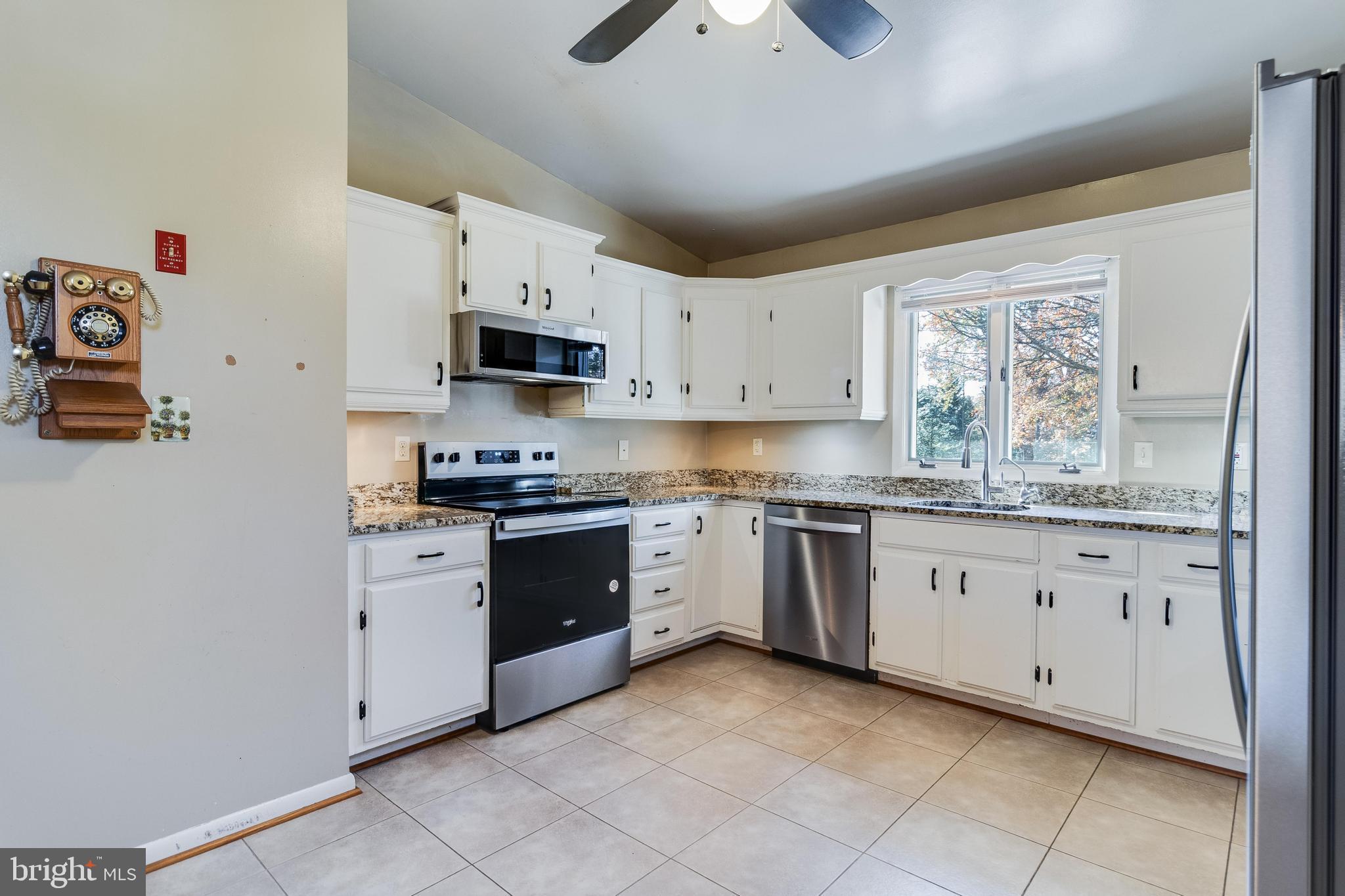22380 White Oak Rd