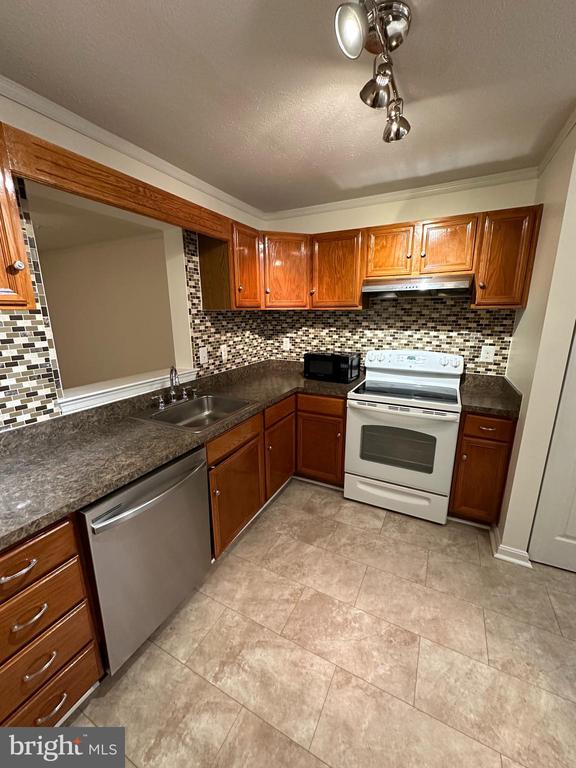 45258 WOODSTOWN WAY