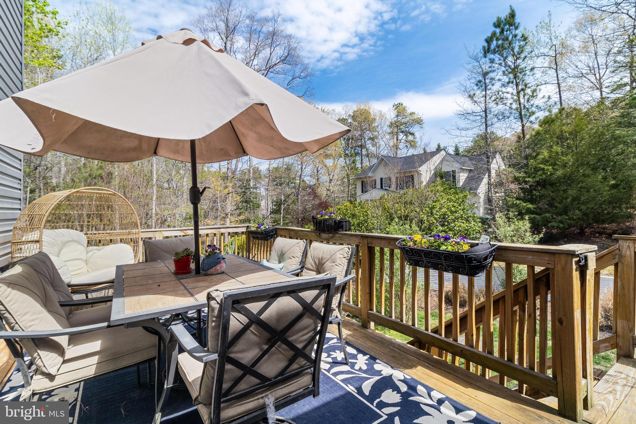 23274 Willow Creek Ln