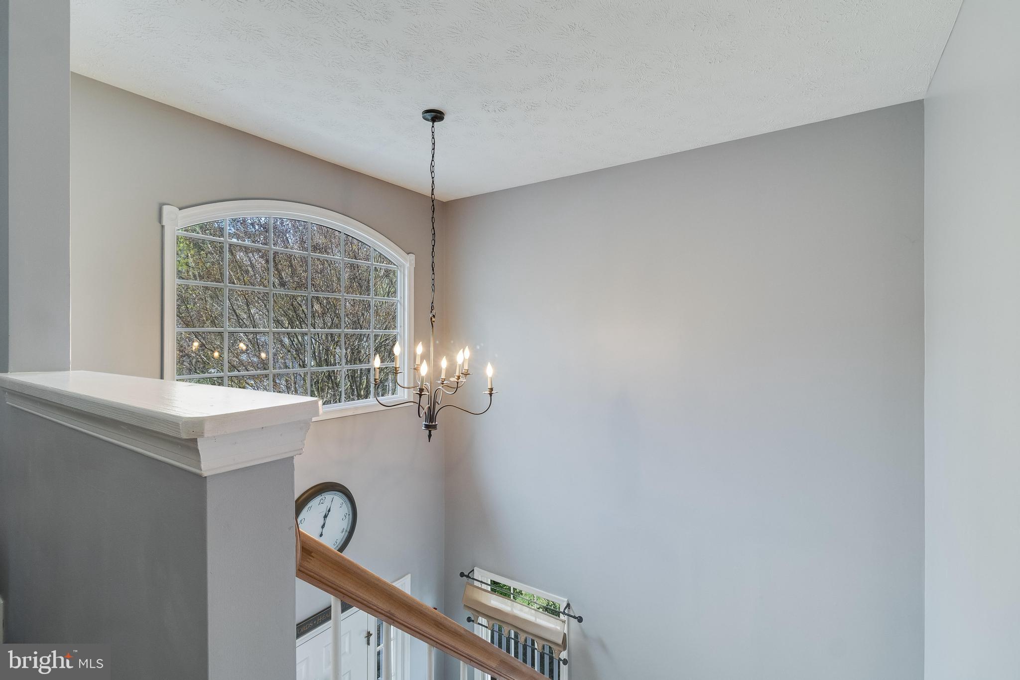 23274 Willow Creek Ln