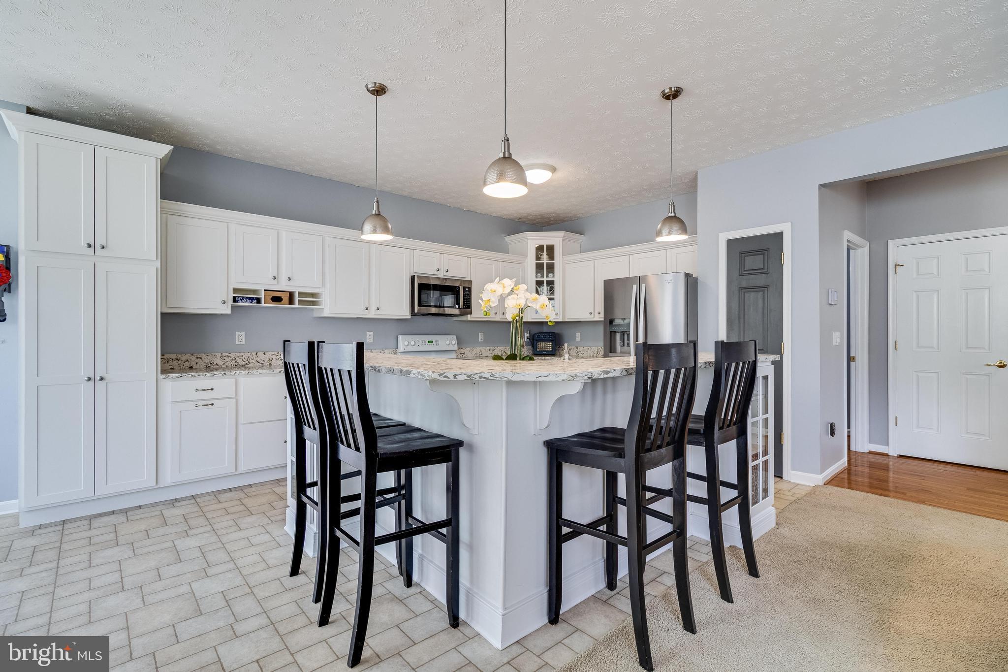 23274 Willow Creek Ln