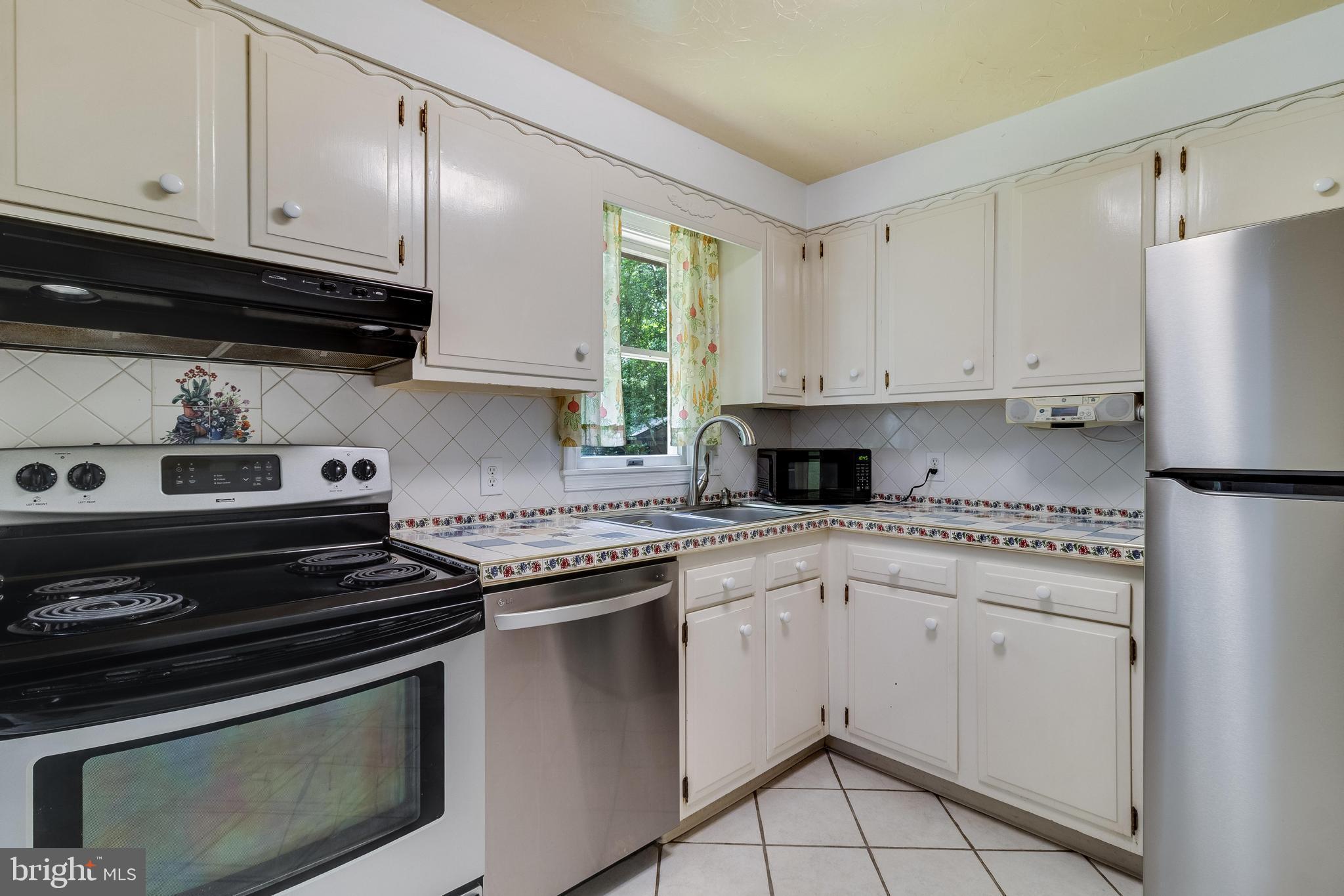 25150 GALLANT MAN DR