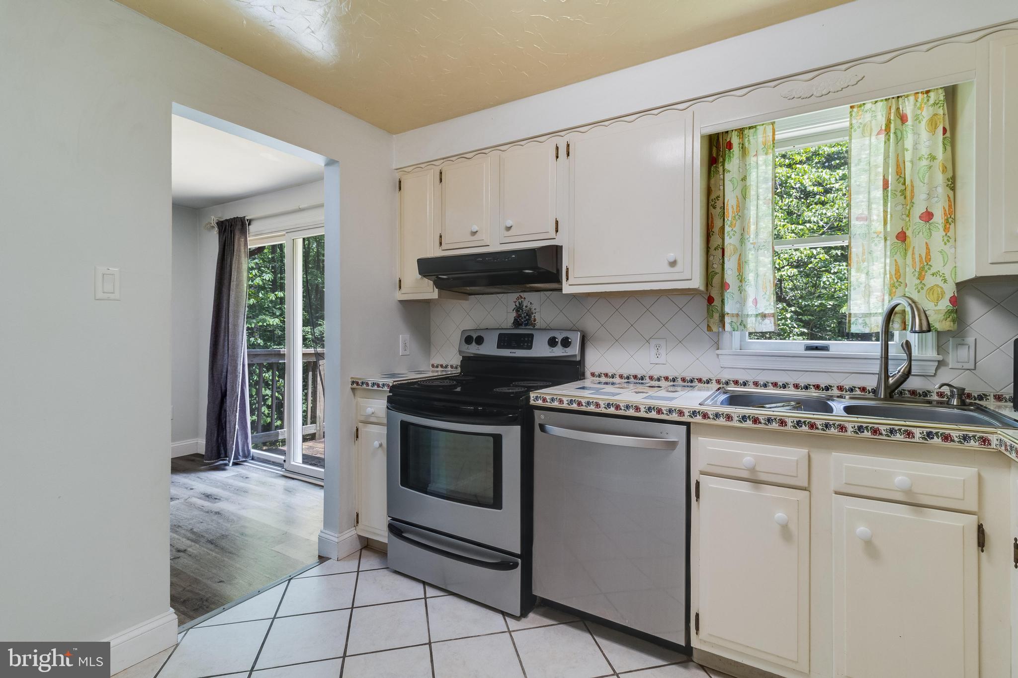 25150 GALLANT MAN DR