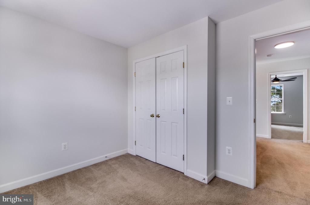 48399 Sunburst Dr