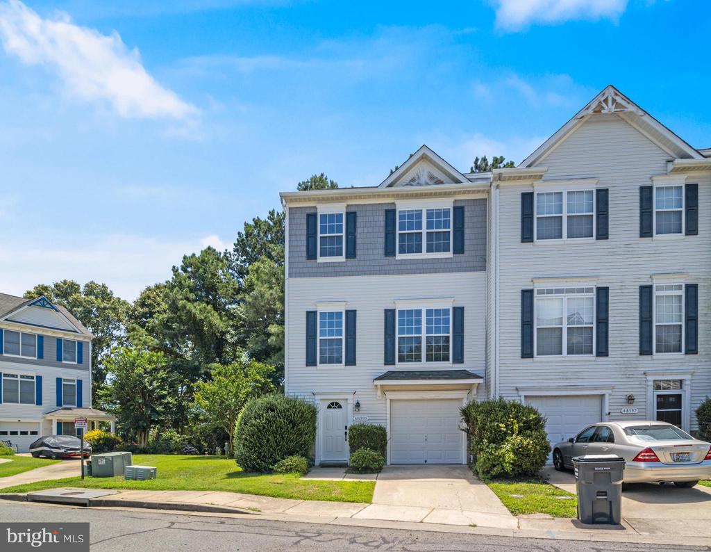 48399 Sunburst Dr