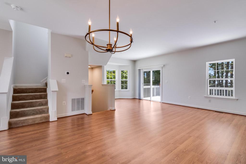 48399 Sunburst Dr