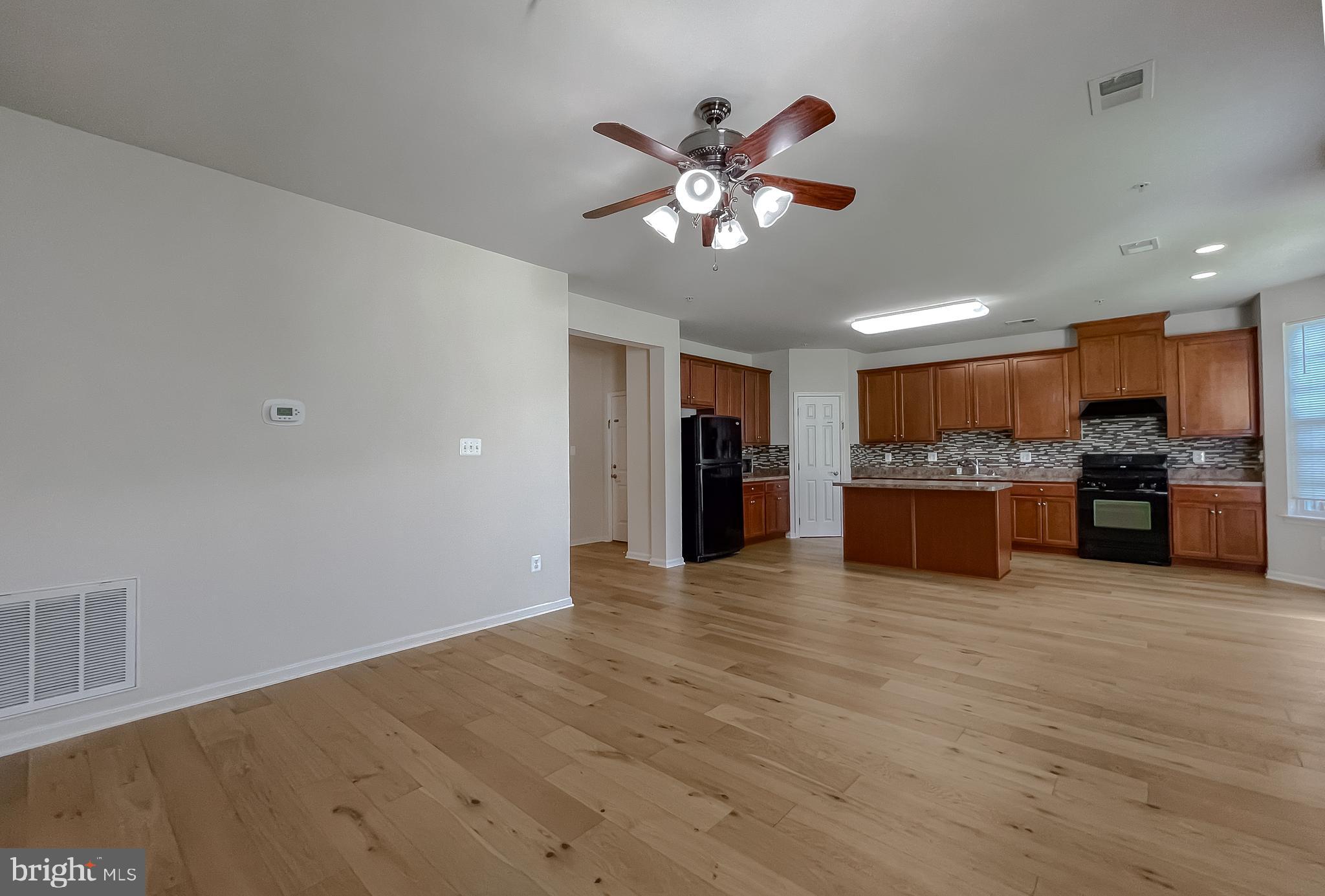 44017 SWIFT FOX DRIVE