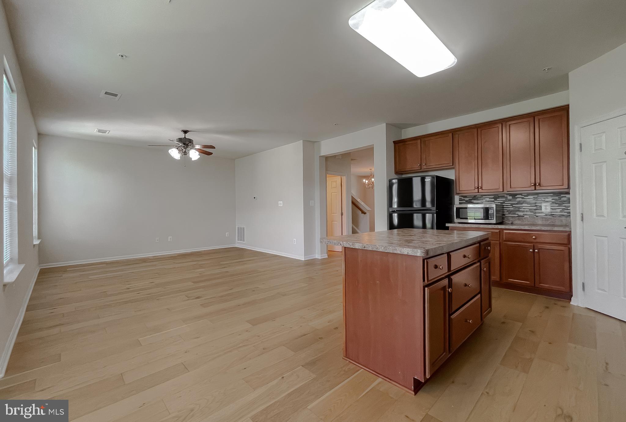 44017 SWIFT FOX DRIVE