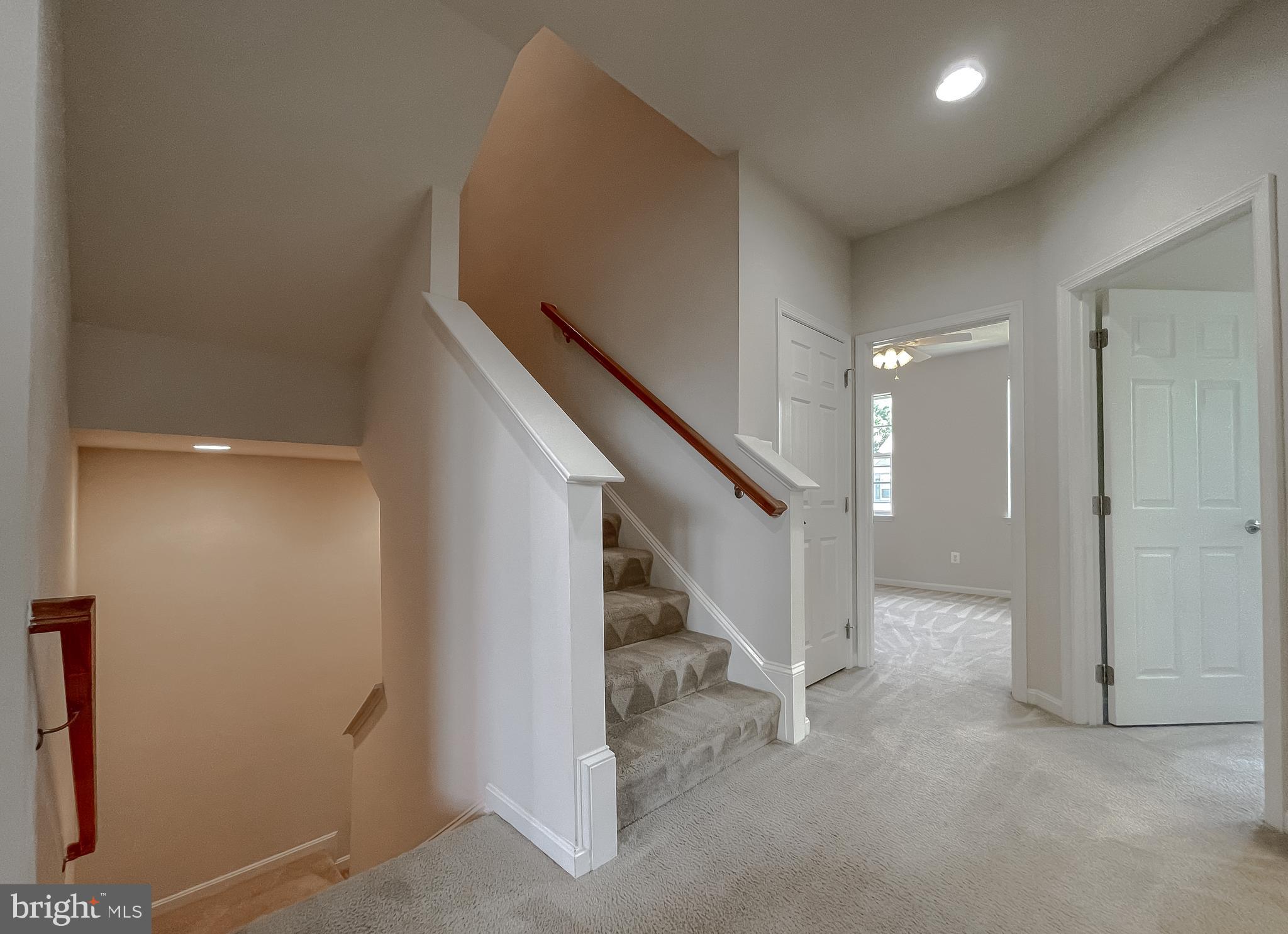 44017 SWIFT FOX DRIVE