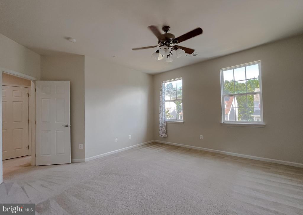 44017 SWIFT FOX DRIVE