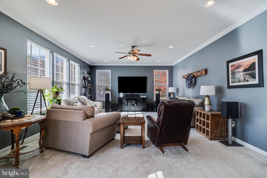 43689 GREAT LAUREL WAY