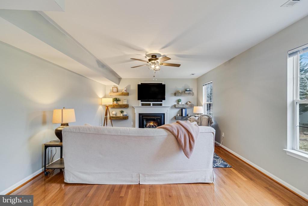 21027 HUNTING QUARTER DRIVE