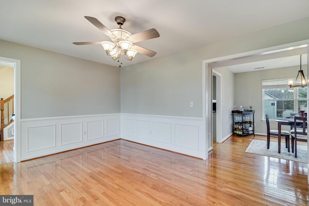 21027 HUNTING QUARTER DRIVE