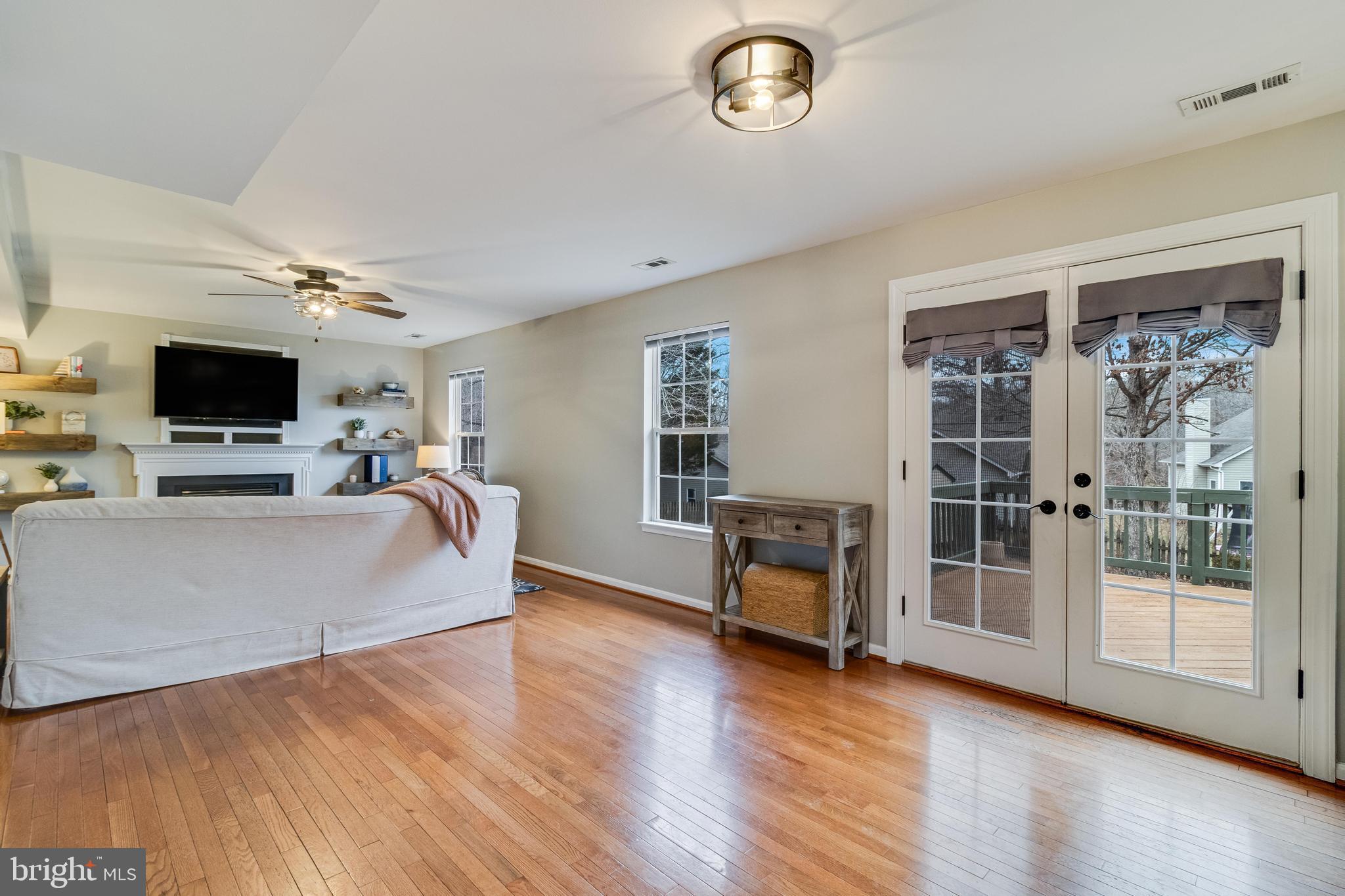 21027 HUNTING QUARTER DRIVE