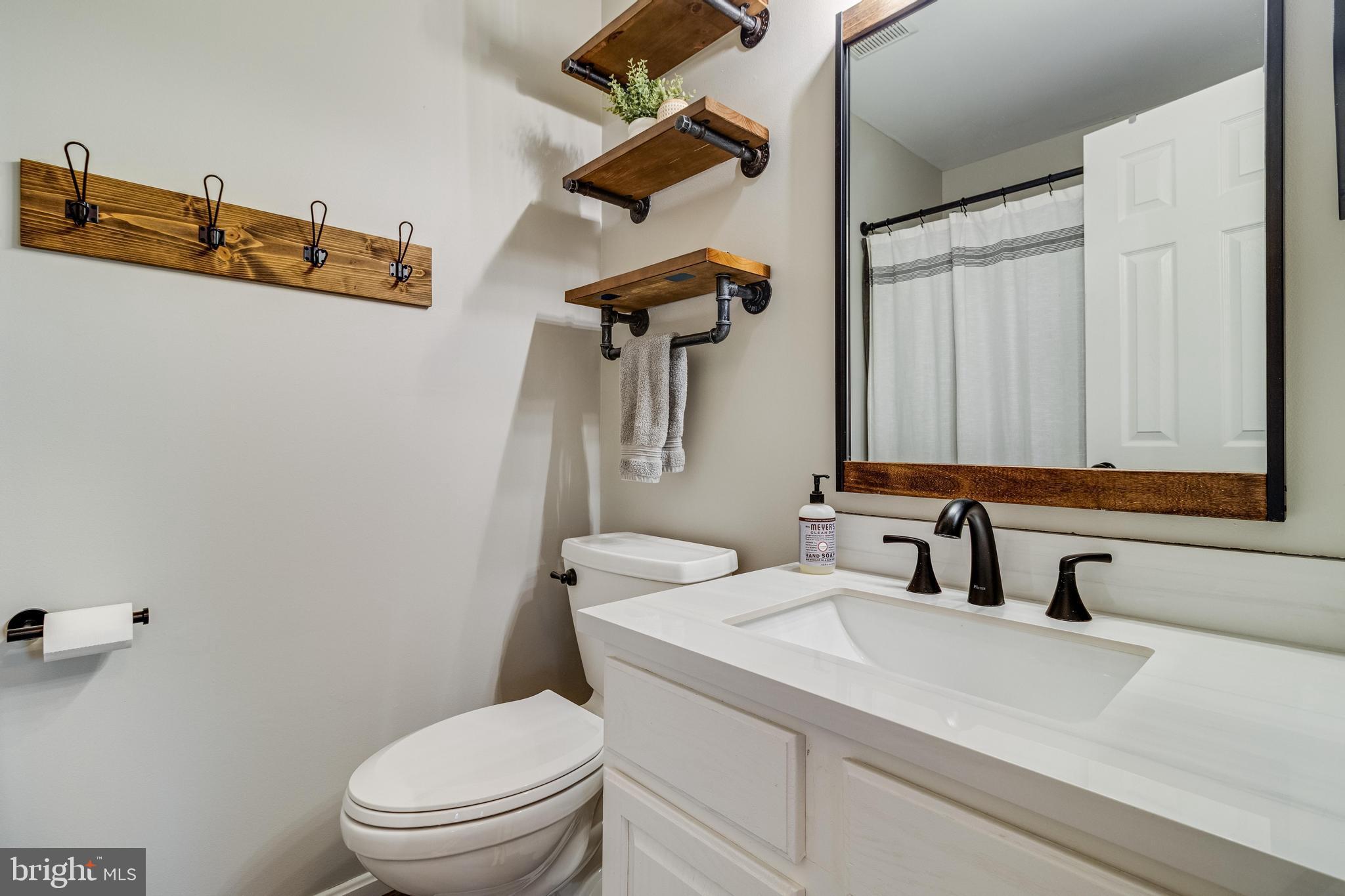 21027 HUNTING QUARTER DRIVE