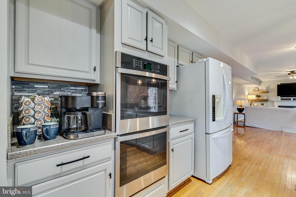 21027 HUNTING QUARTER DRIVE