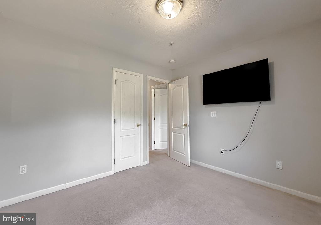 48367 SUNBURST DRIVE