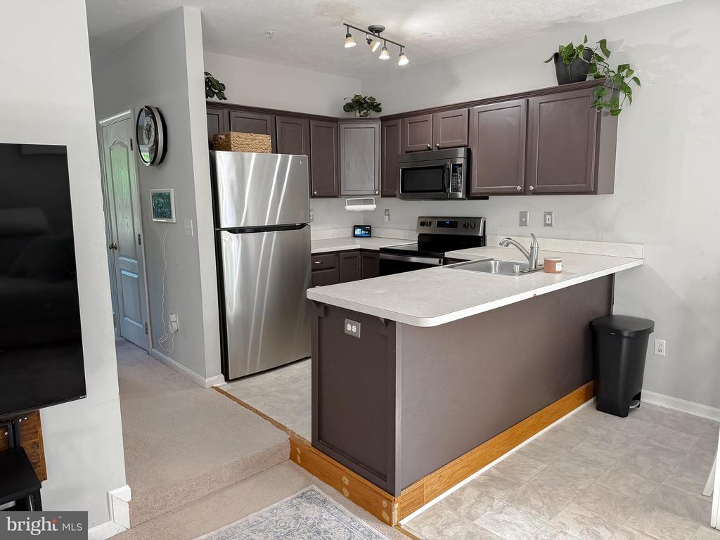48367 SUNBURST DRIVE