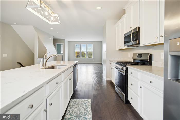 23123 AZALEA LANE