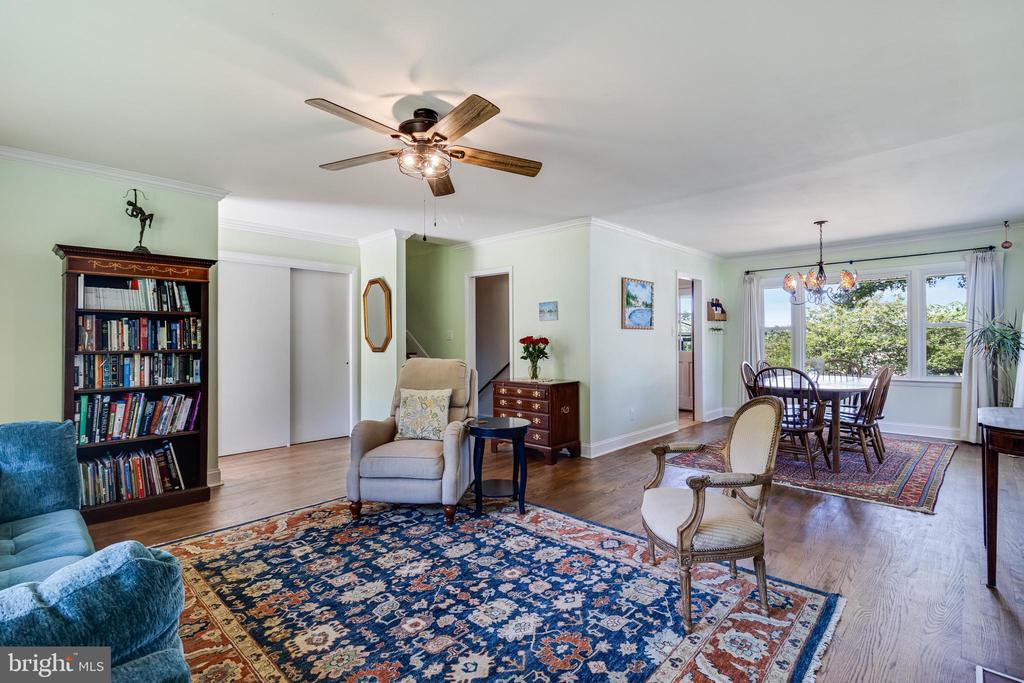 21807 POTOMAC VIEW DRIVE