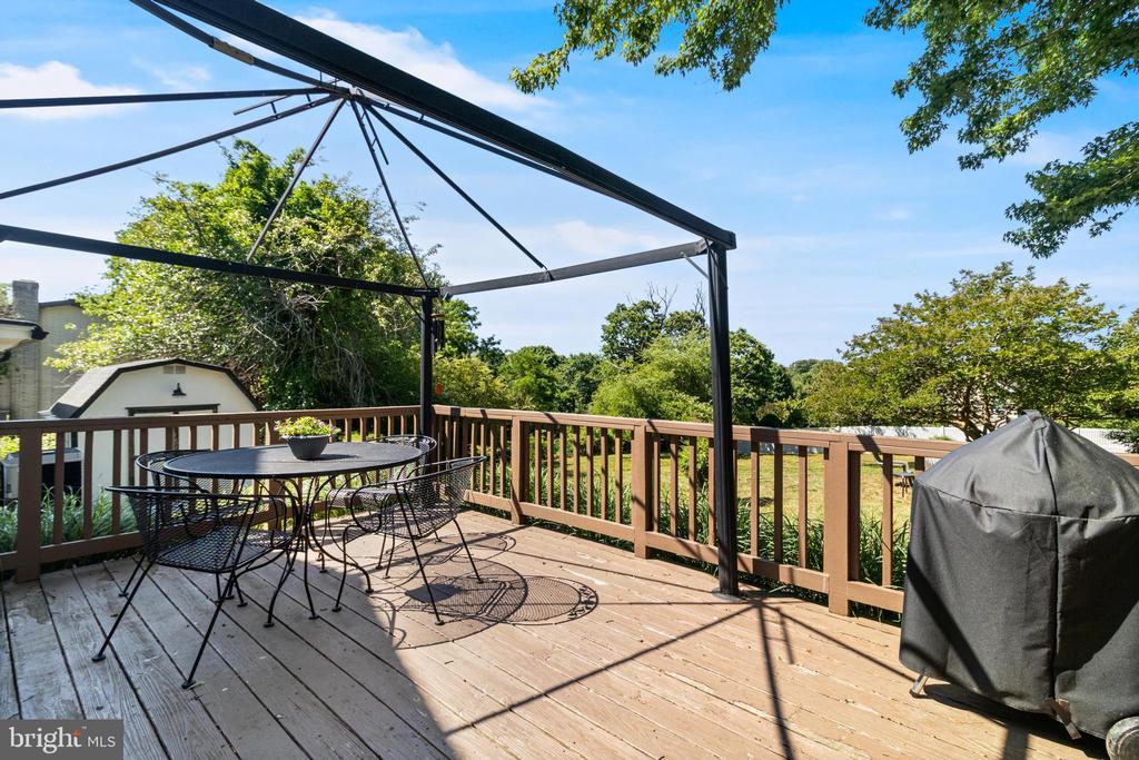 21807 POTOMAC VIEW DRIVE