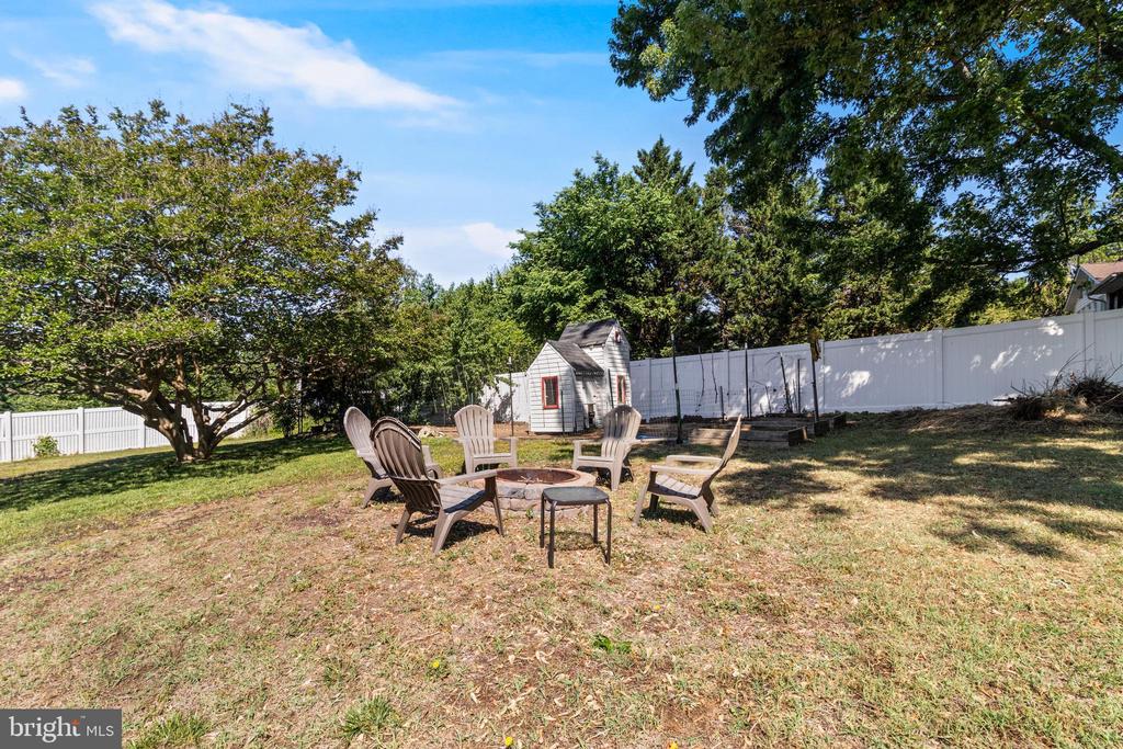 21807 POTOMAC VIEW DRIVE
