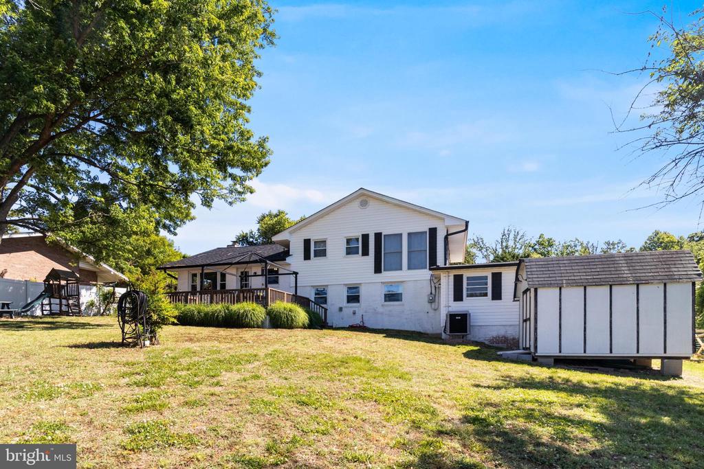 21807 POTOMAC VIEW DRIVE